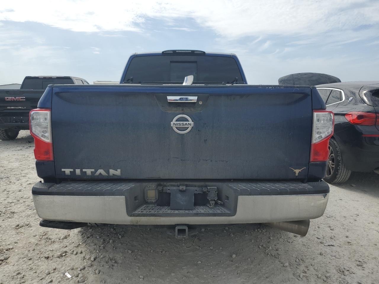 2017 Nissan Titan - Image 6