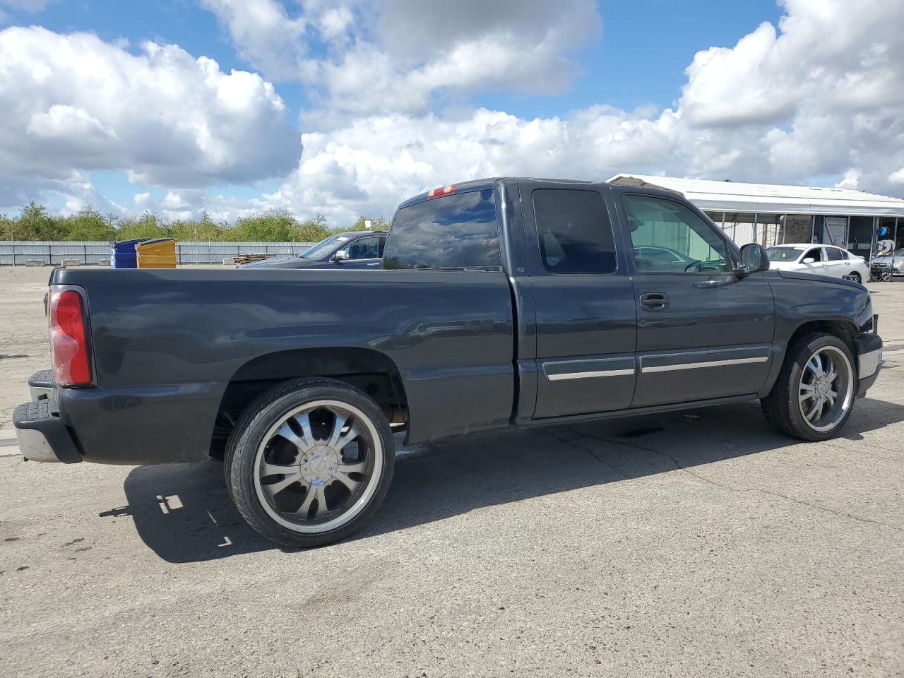 2005 Chevrolet Silverado - Image 3