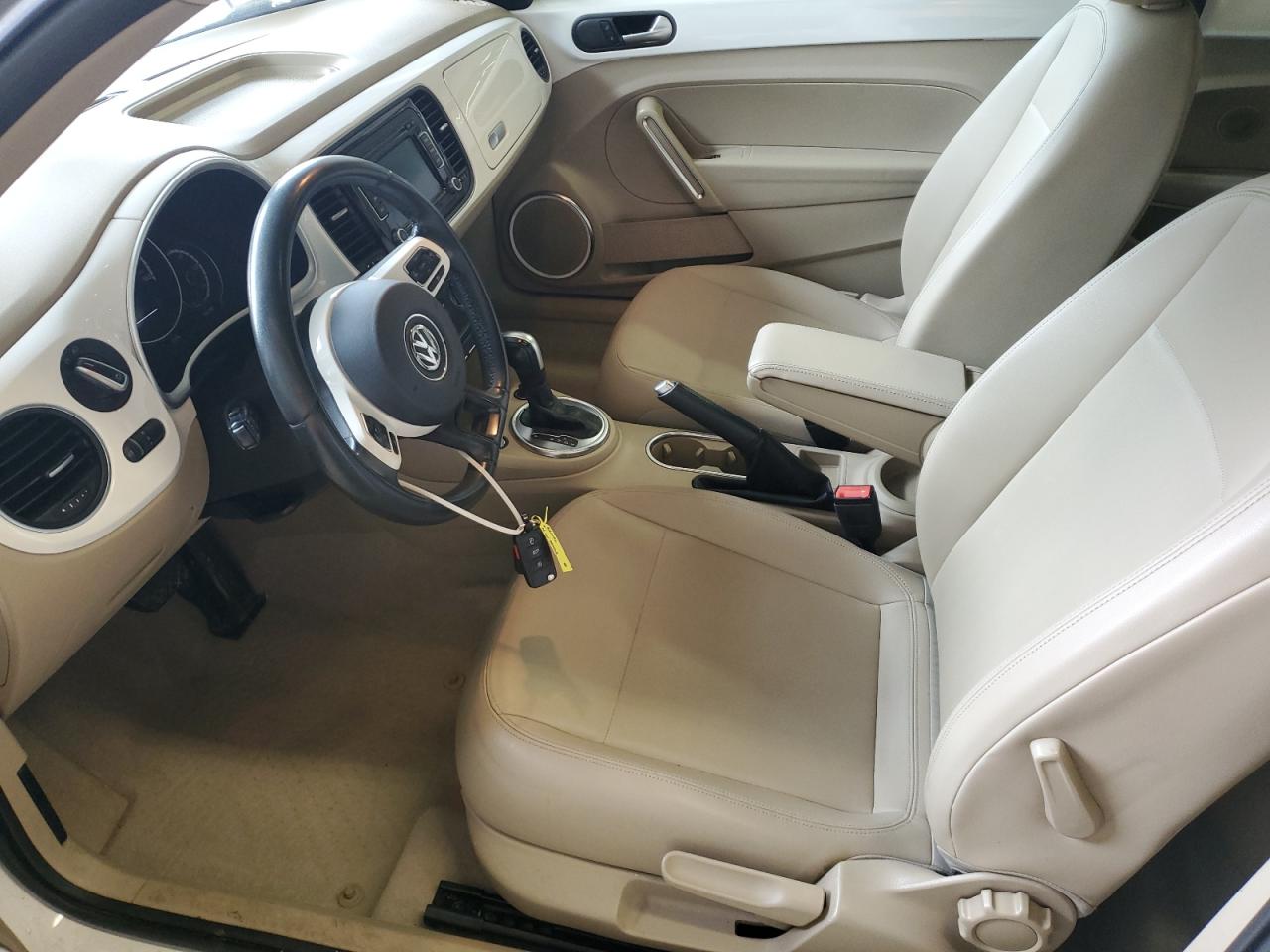 2014 Volkswagen Beetle - Image 7