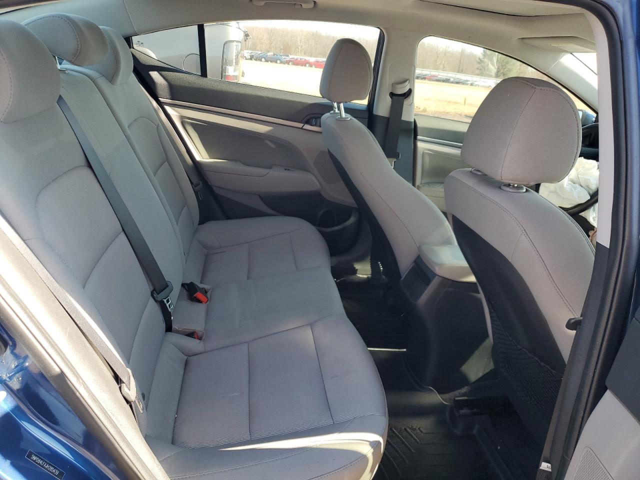 2018 Hyundai Elantra - Image 10