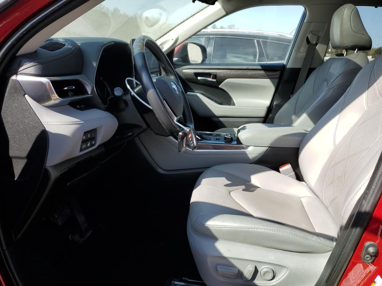 2020 Toyota Highlander - Image 7