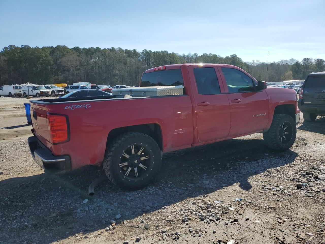 2015 Chevrolet Silverado - Image 3