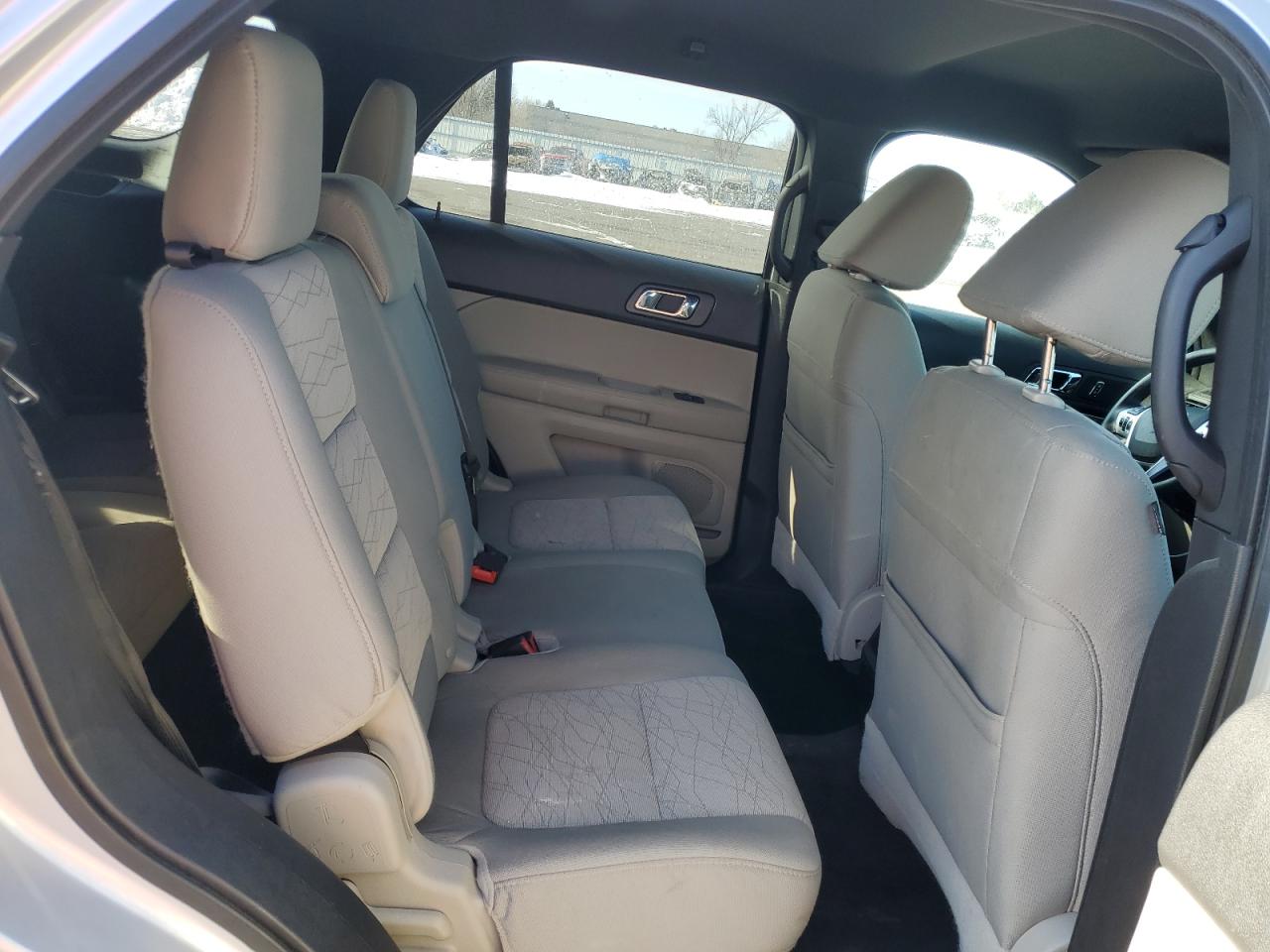2011 Ford Explorer - Image 12