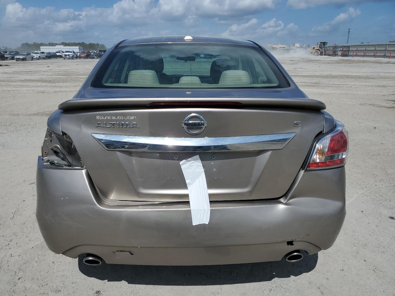 2015 Nissan Altima - Image 6