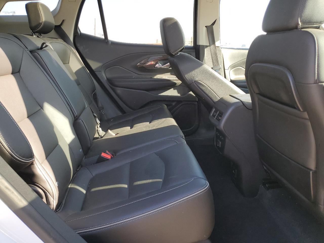 2020 GMC Terrain - Image 11