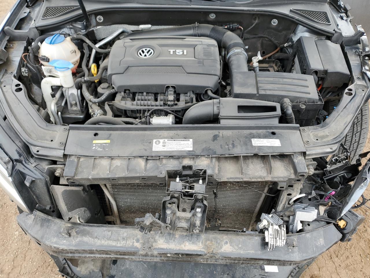 2017 Volkswagen Passat - Image 12