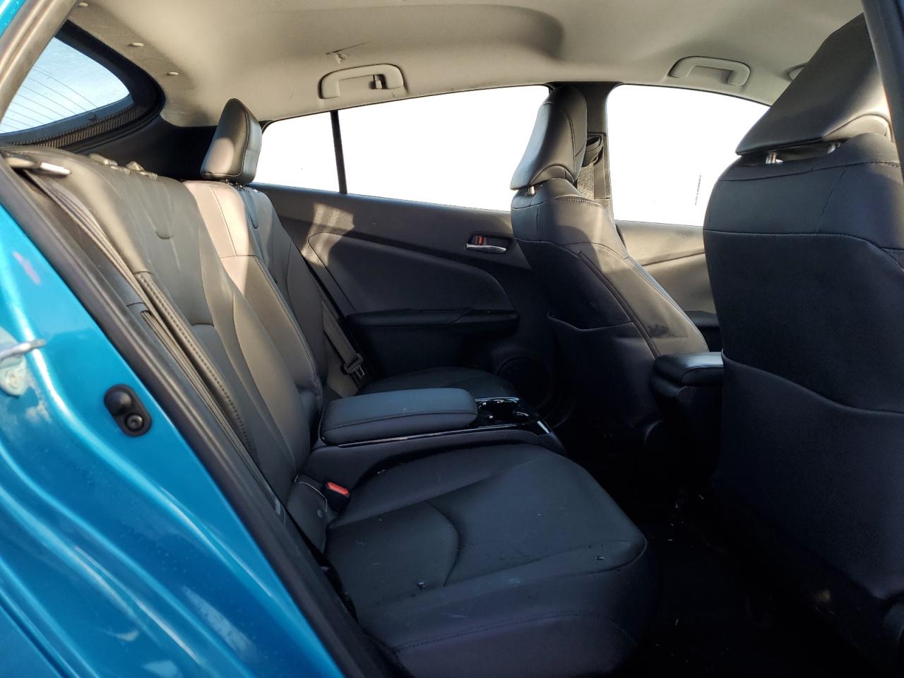 2017 Toyota Prius - Image 10