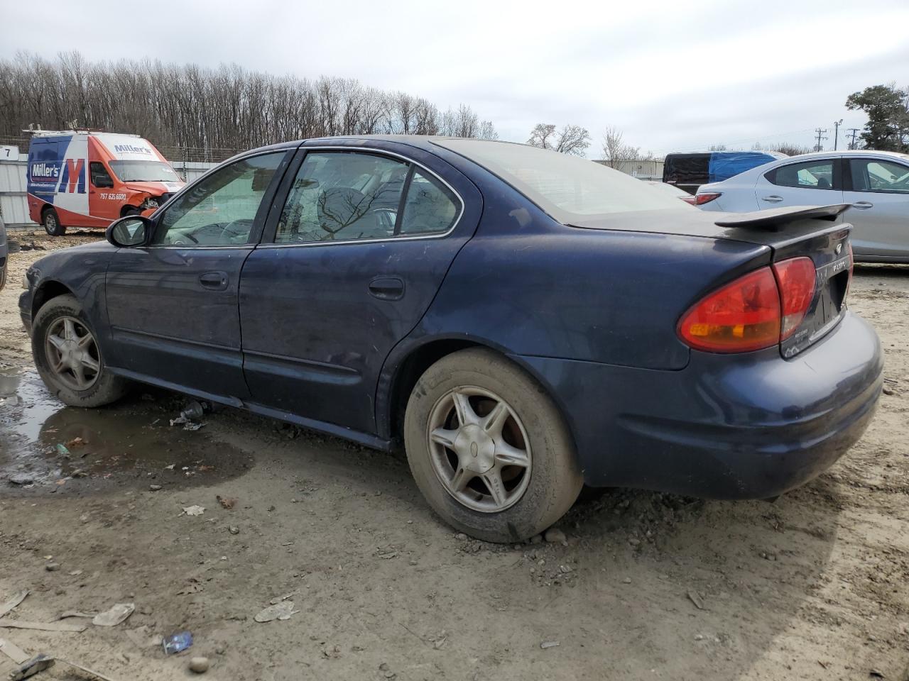 2000 Oldsmobile Alero - Image 2