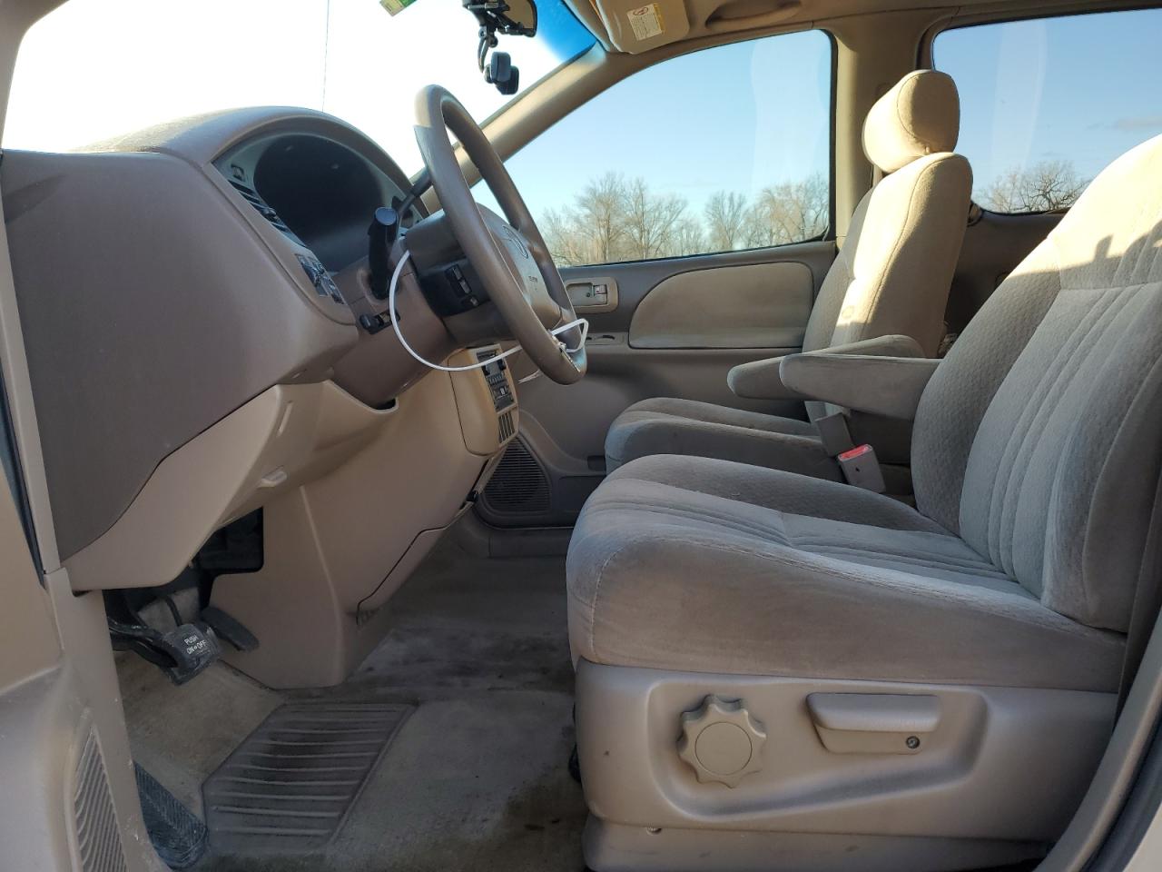 2002 Toyota Sienna - Image 7
