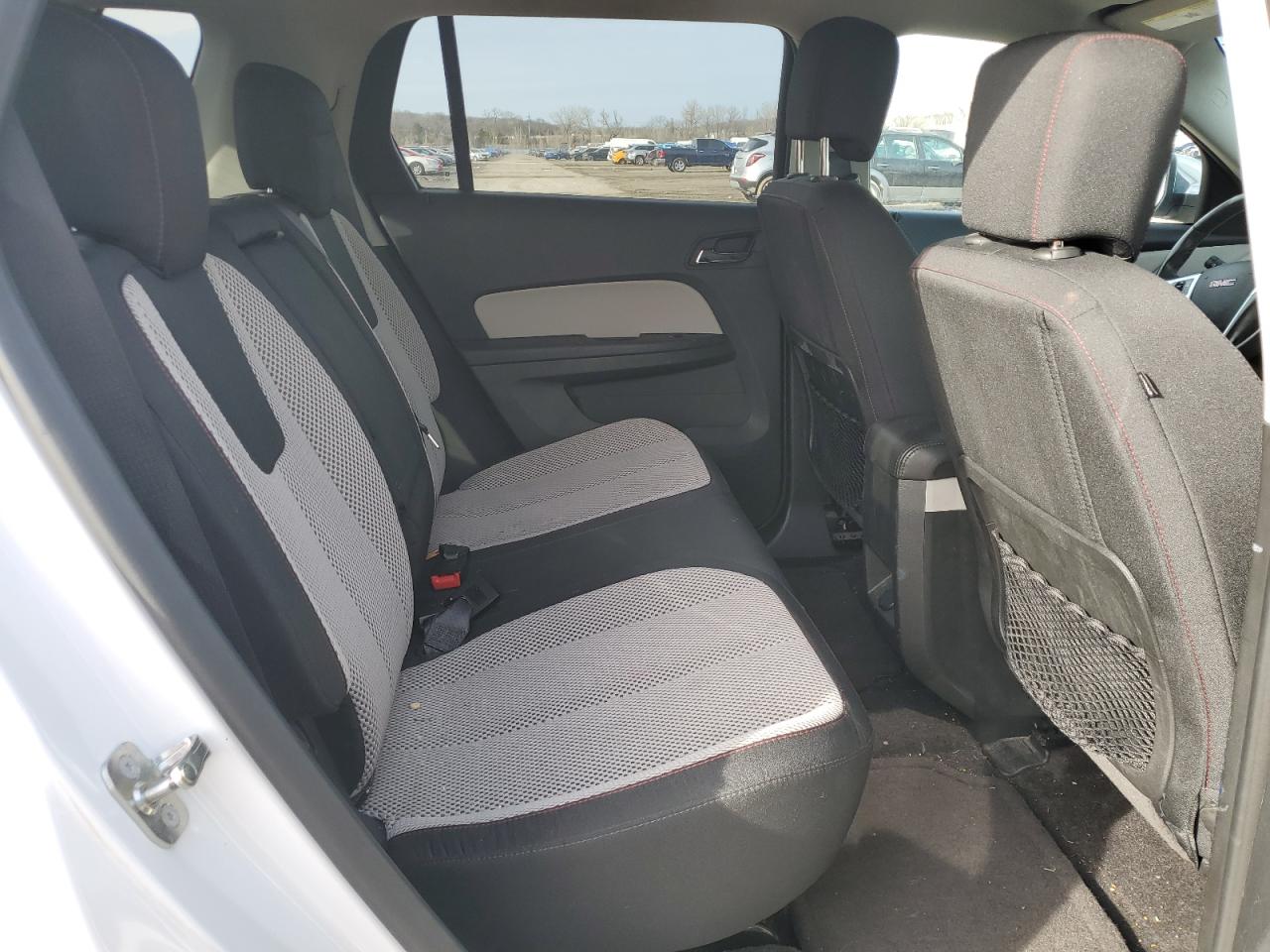 2016 GMC Terrain - Image 11