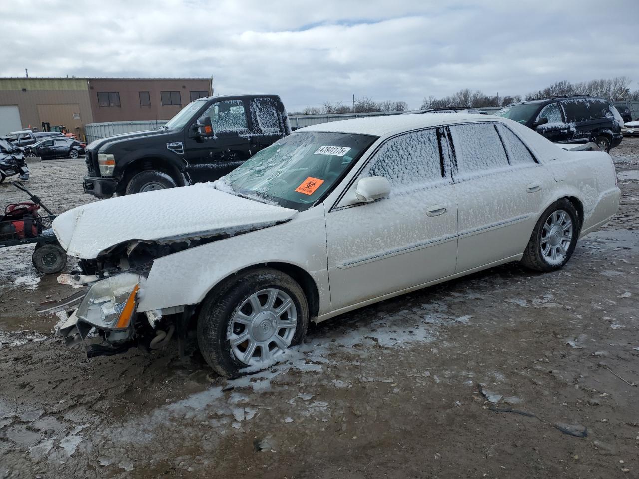 2011 Cadillac Dts იყიდება Kansas City-ში, KS - All Over