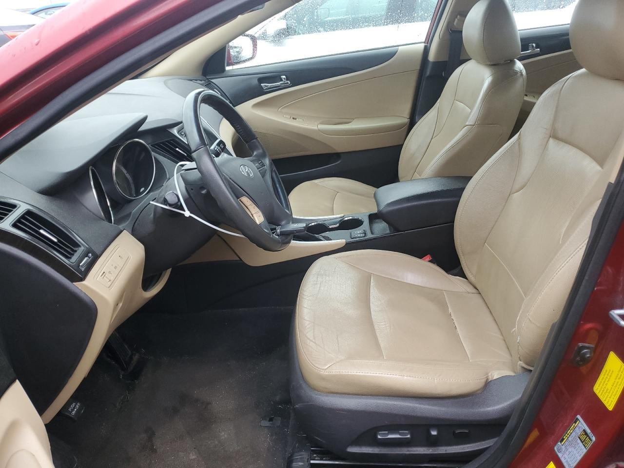 2012 Hyundai Sonata - Image 7