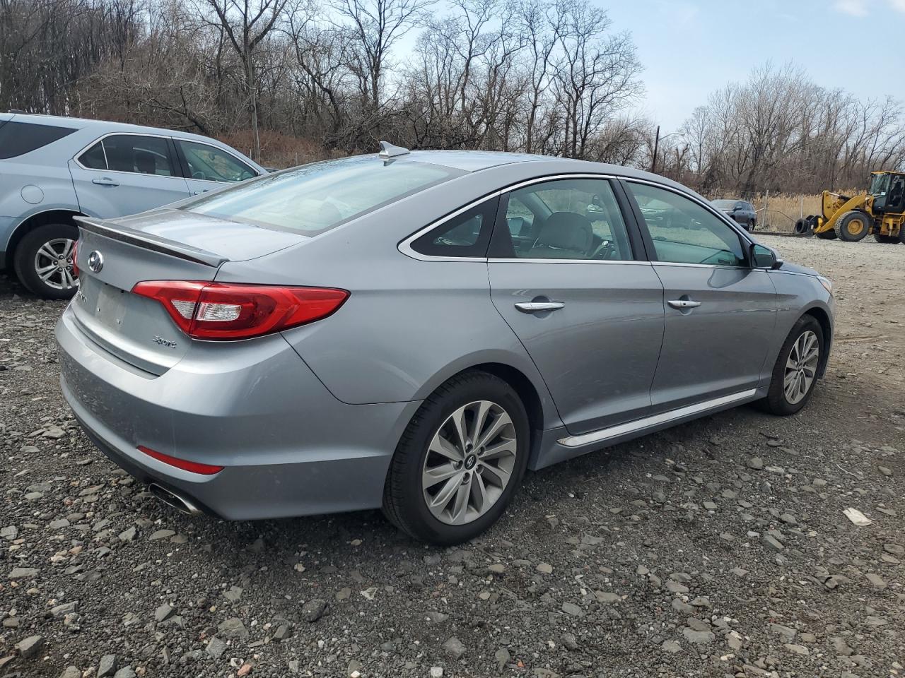 2017 Hyundai Sonata - Image 3