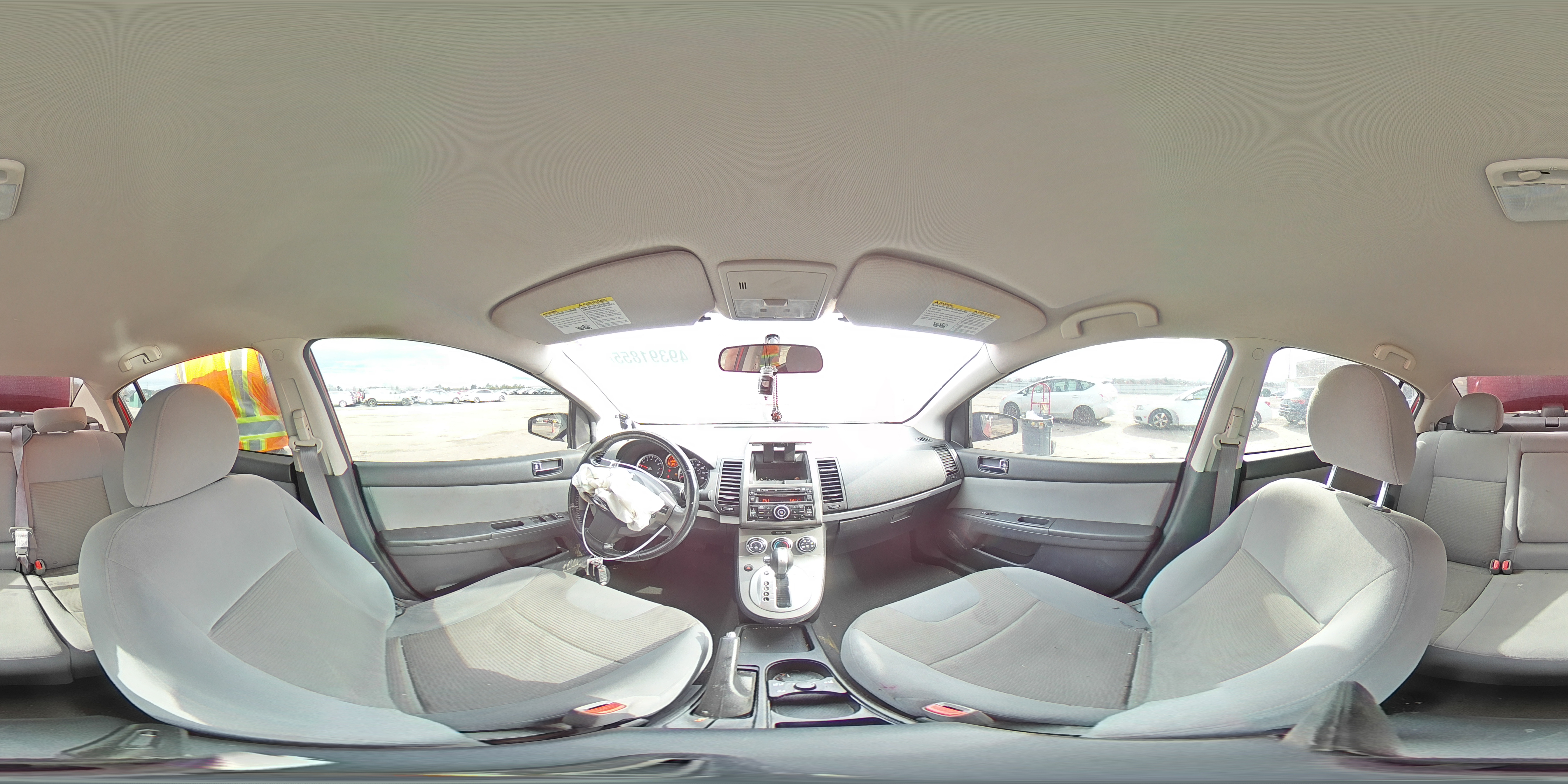 2010 Nissan Sentra - Image 12