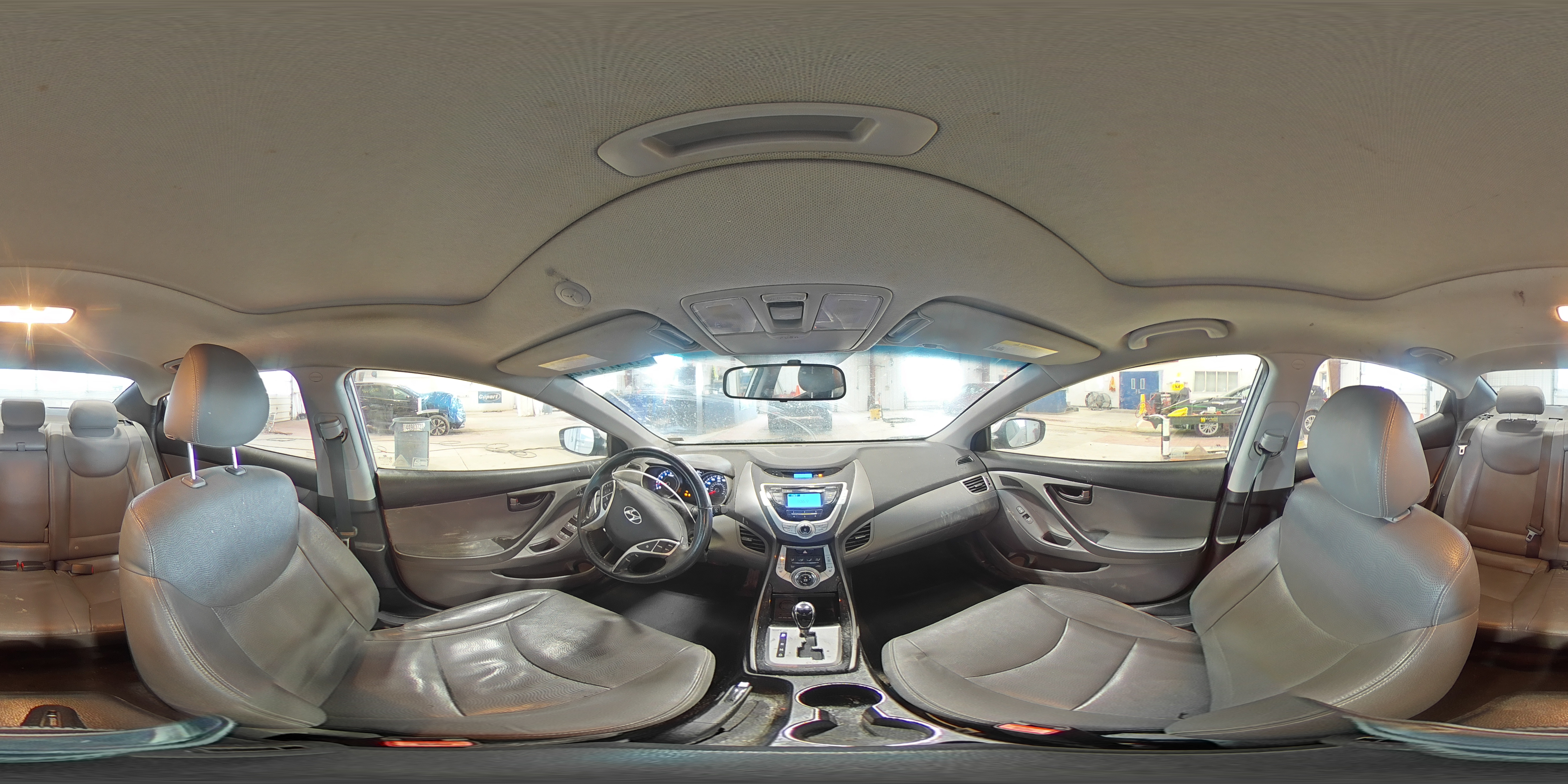 2012 Hyundai Elantra - Image 12