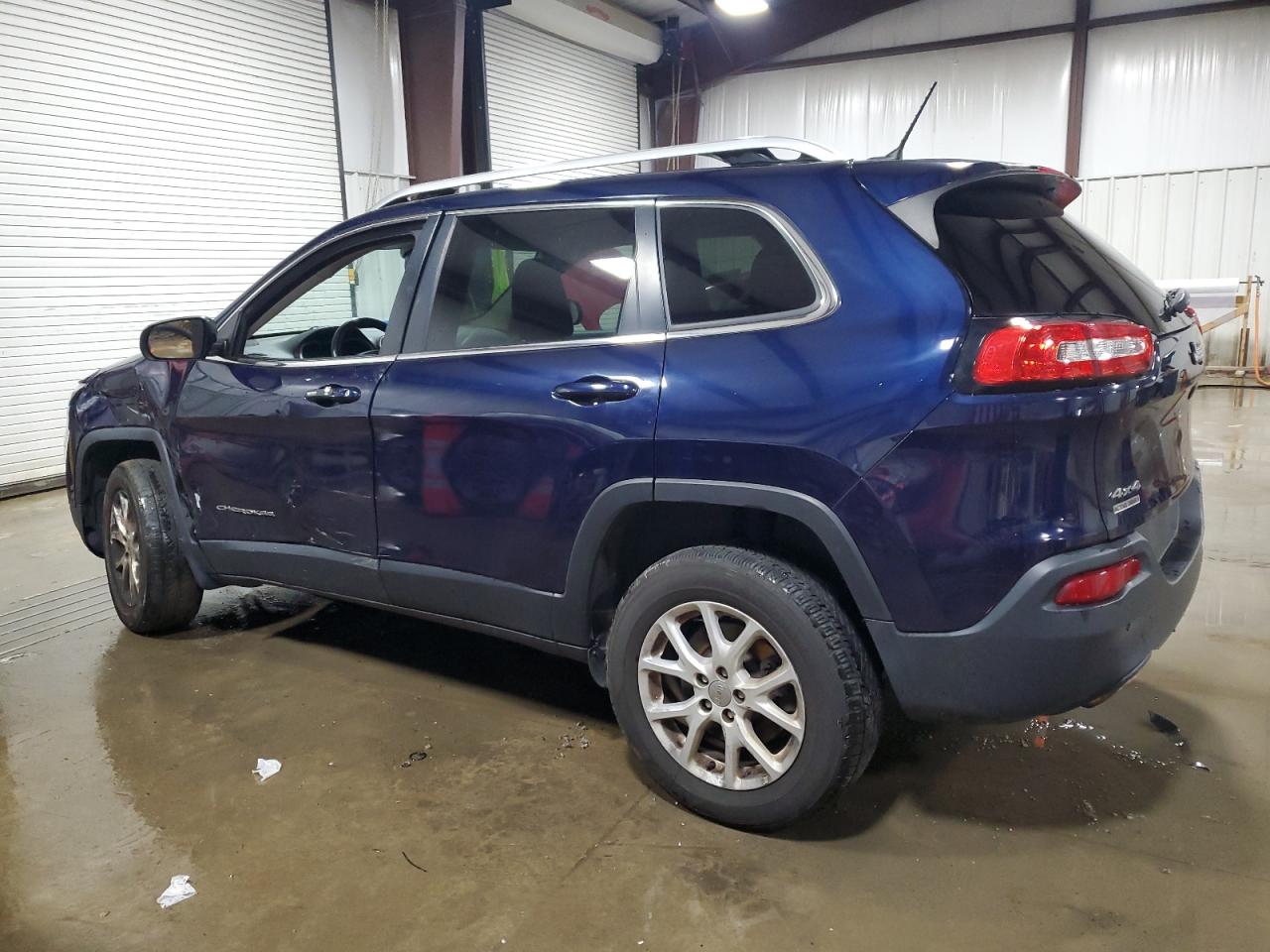 2015 Jeep Grand Cherokee - Image 2