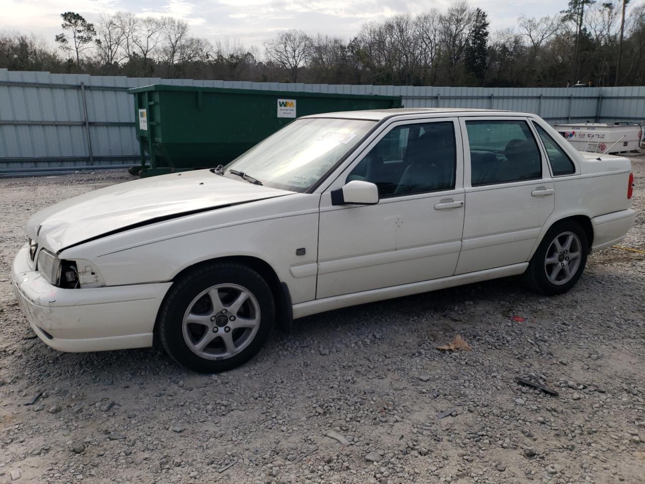 2000 Volvo S70 - Image 1