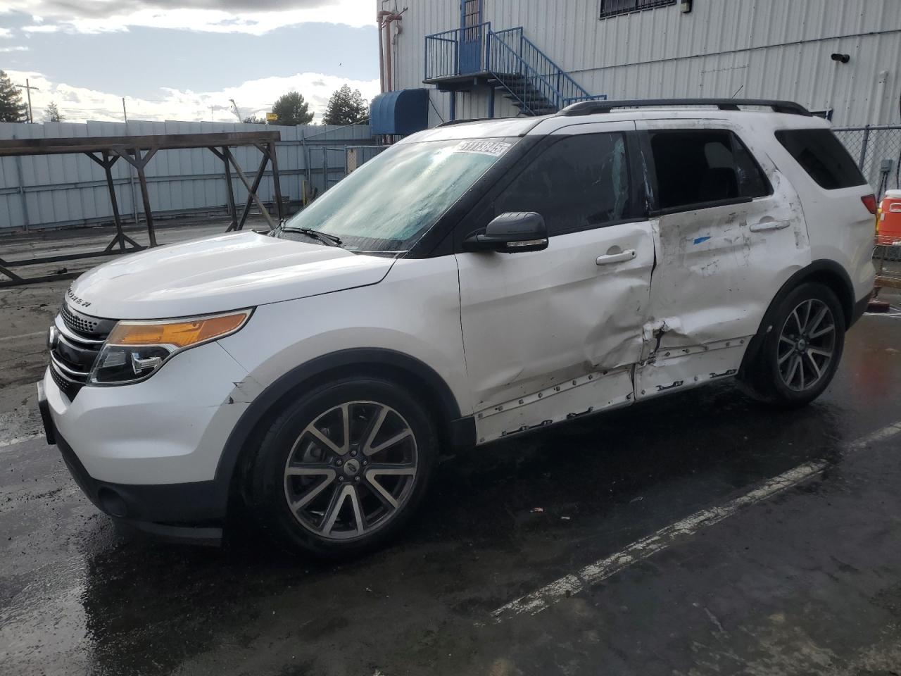 2015 Ford Explorer Xlt for Sale in Vallejo, CA - Side