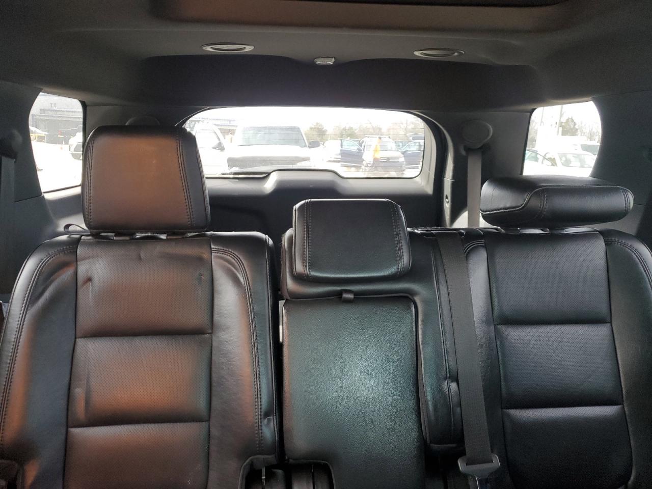 2011 Ford Explorer - Image 10
