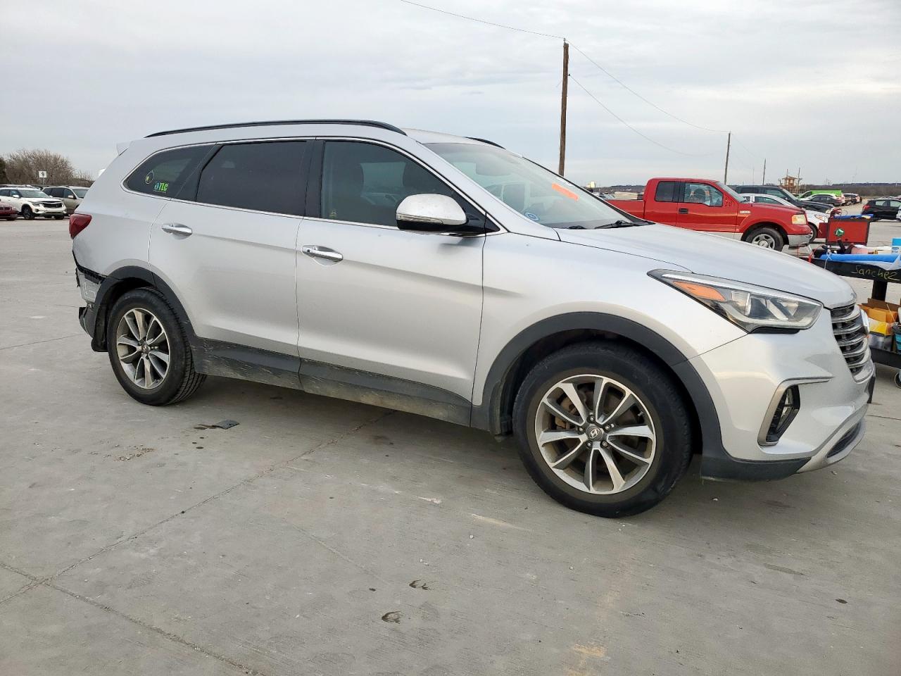 2017 Hyundai Santa Fe - Image 4