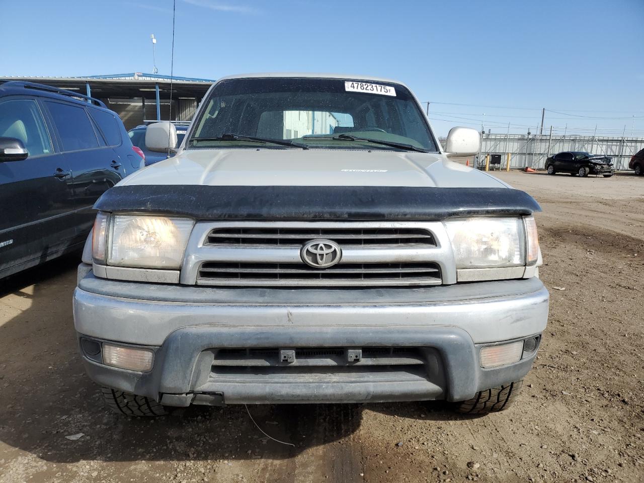 2000 Toyota 4Runner - Image 5
