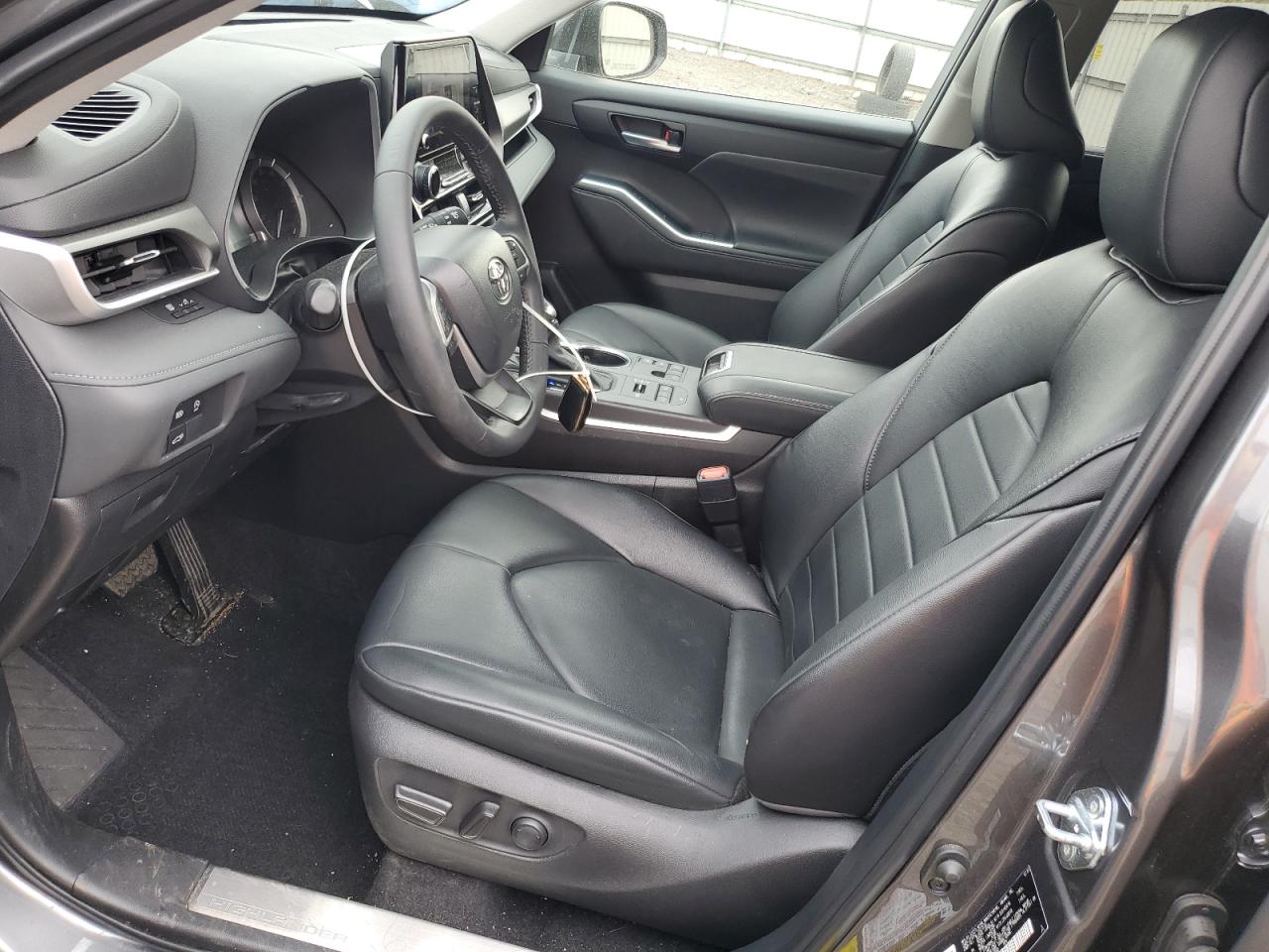 2024 Toyota Highlander - Image 7