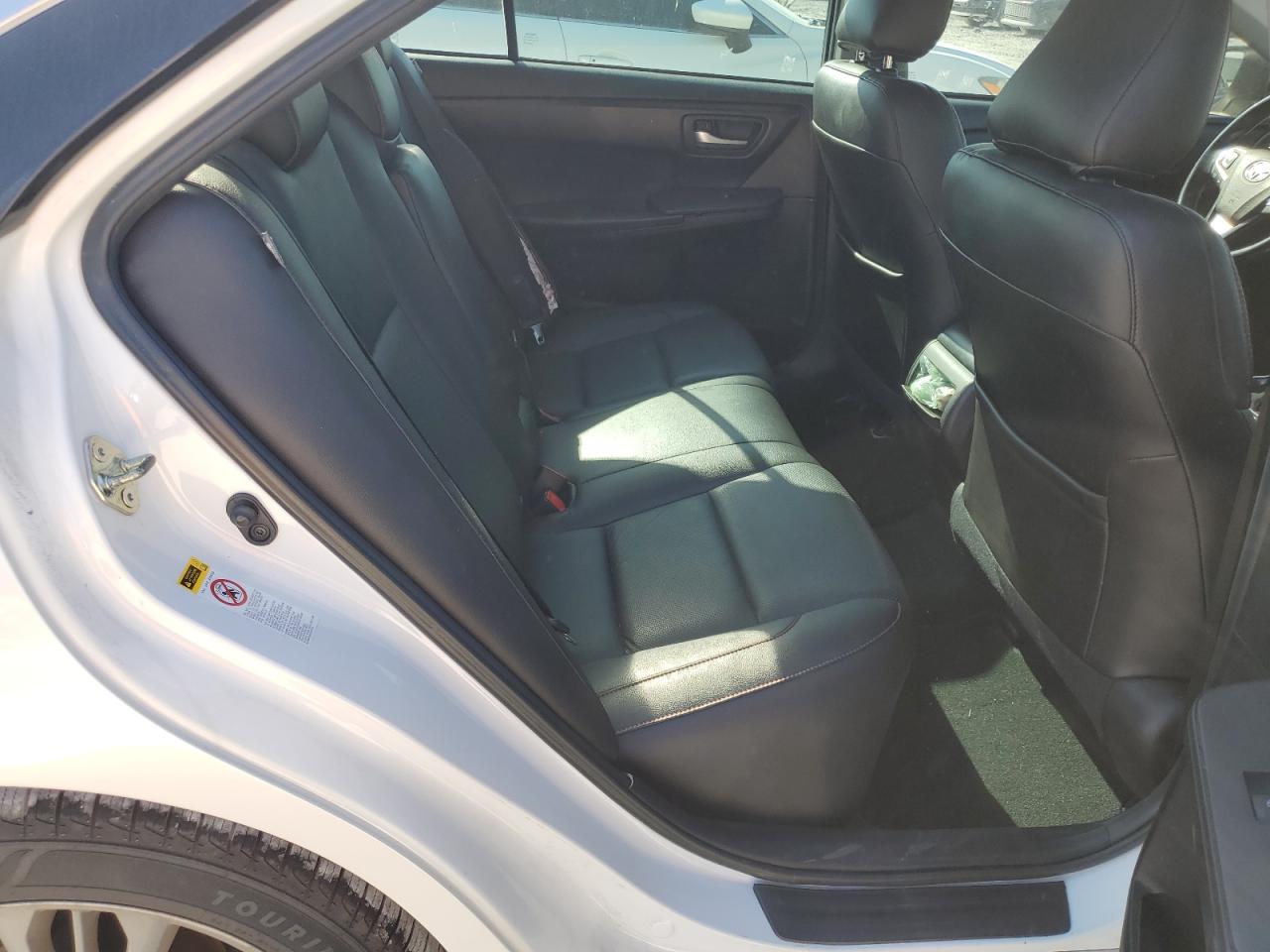 2015 Toyota Camry - Image 10