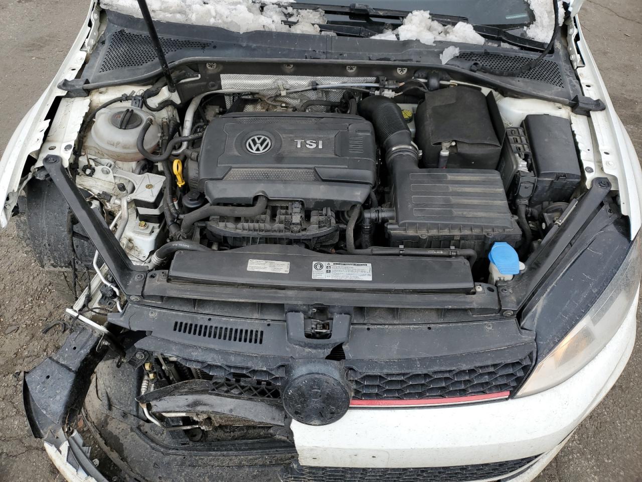 2016 Volkswagen GTI - Image 12