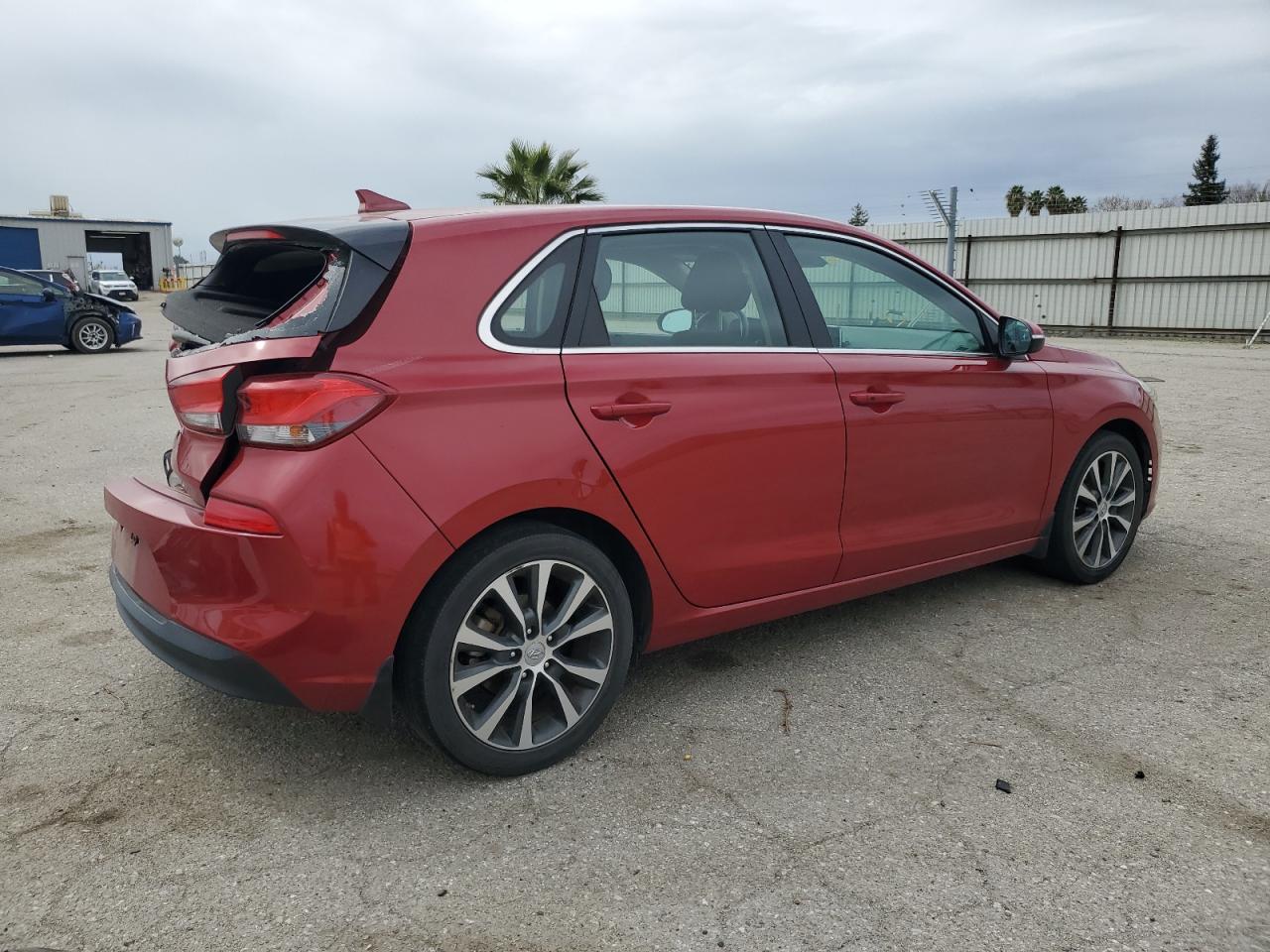 2018 Hyundai Elantra - Image 3