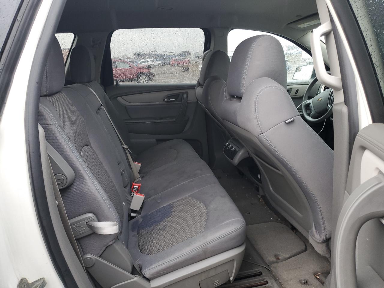 2014 Chevrolet Traverse - Image 11