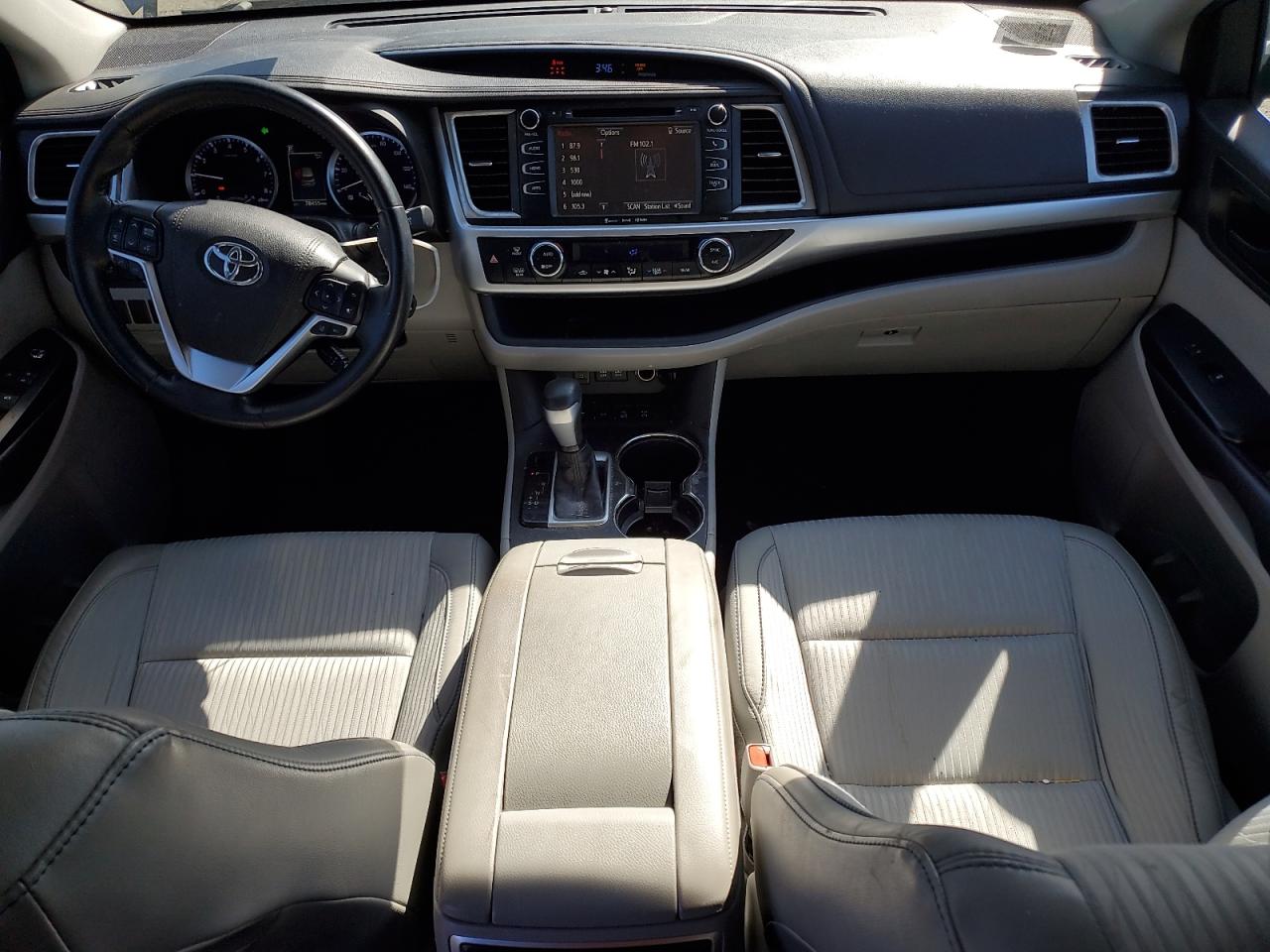 2018 Toyota Highlander - Image 8