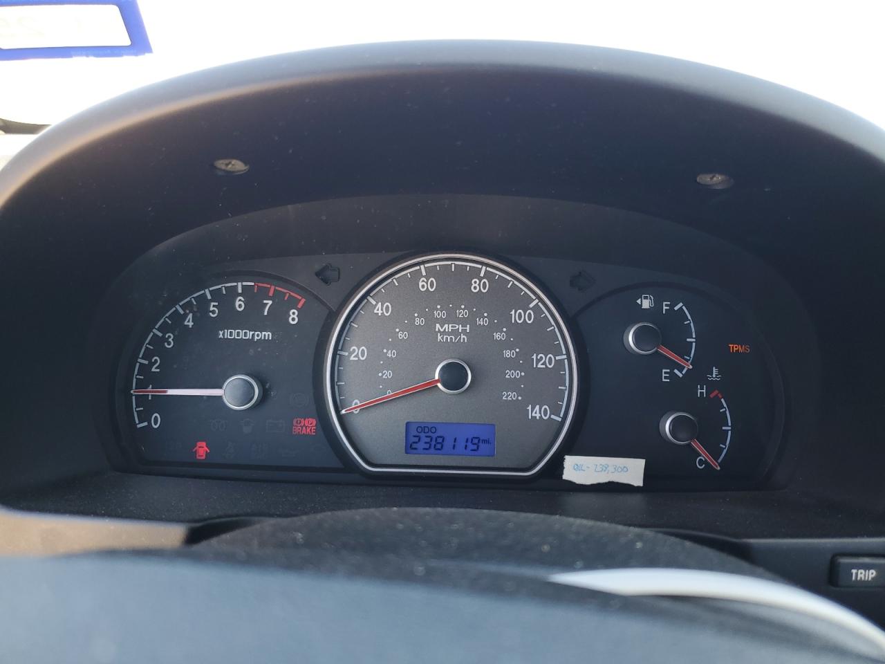 2008 Hyundai Elantra - Image 9