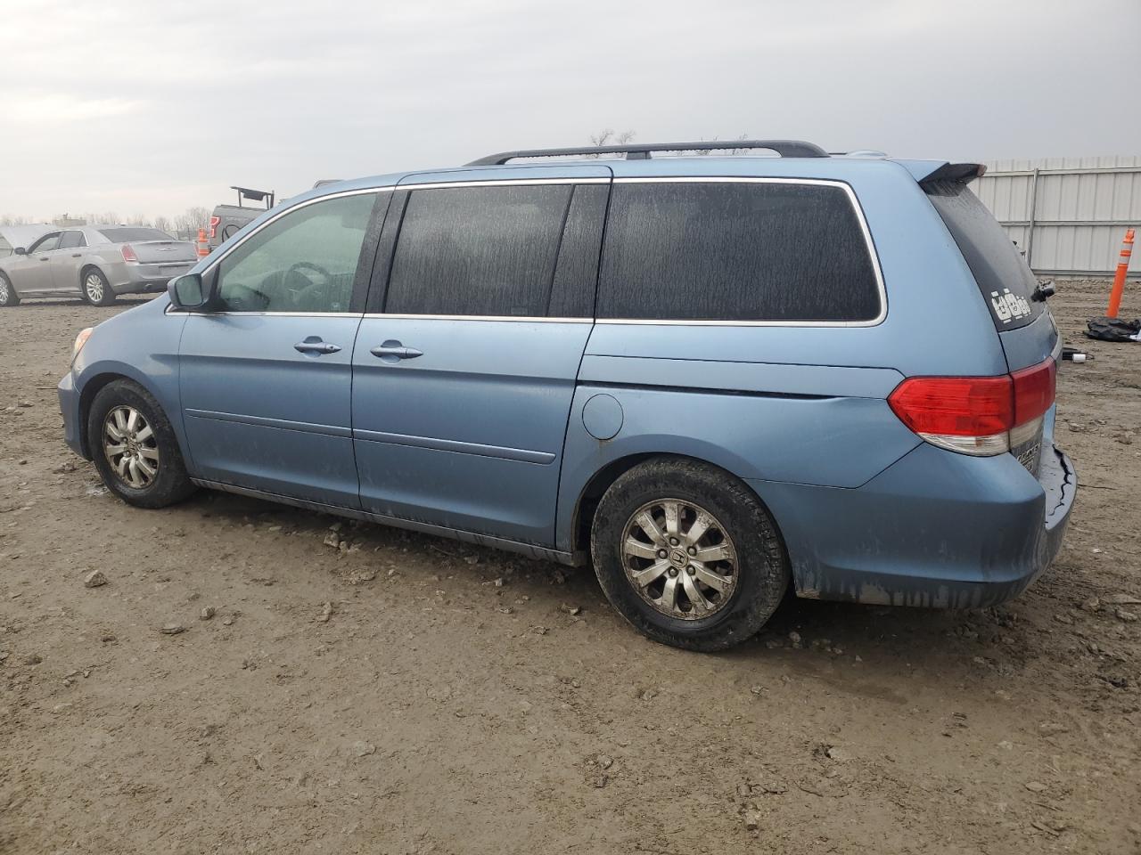 2009 Honda Odyssey - Image 2