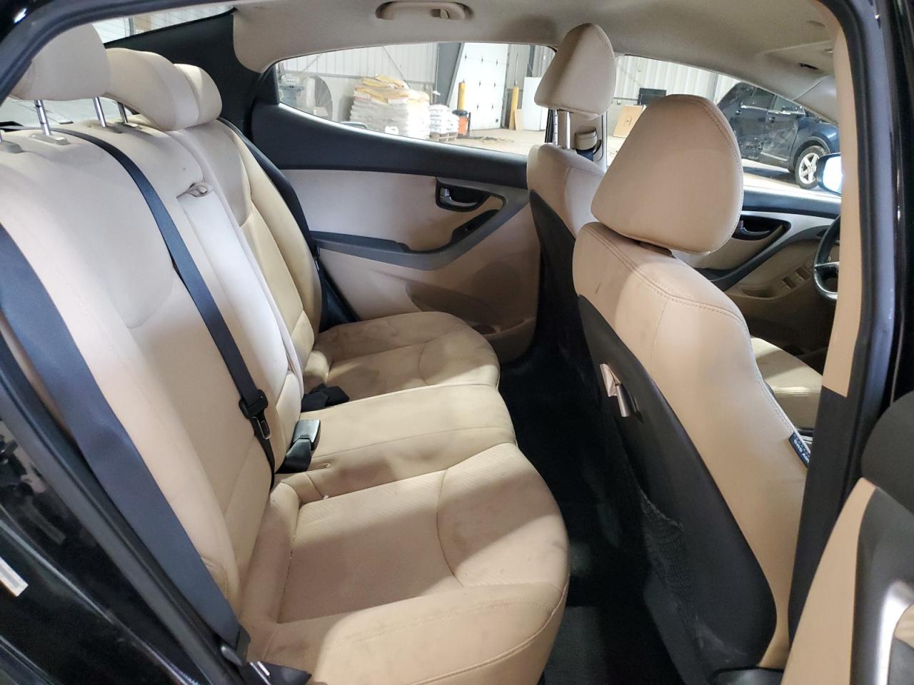 2013 Hyundai Elantra - Image 10