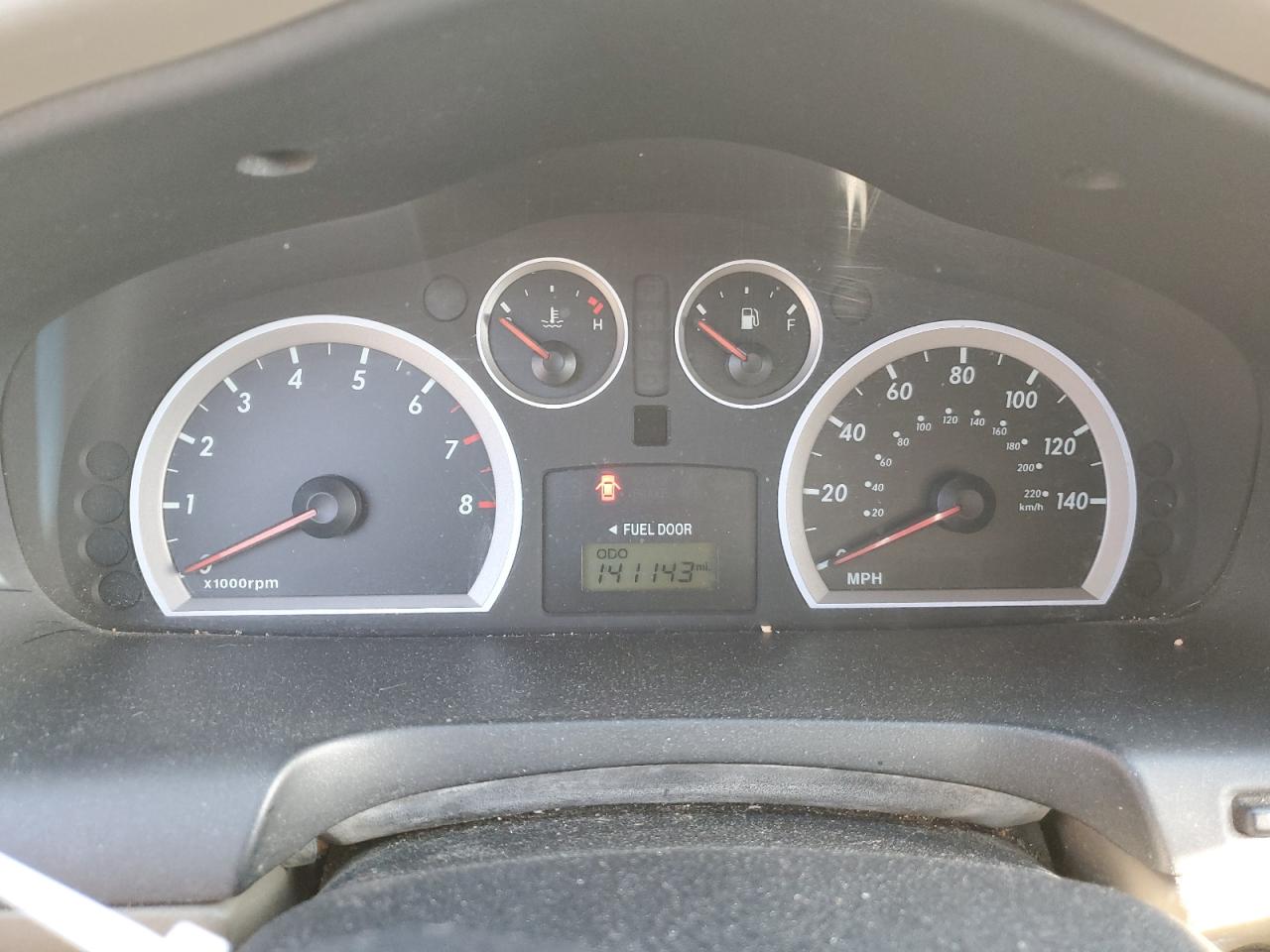 2005 Hyundai Santa Fe - Image 9