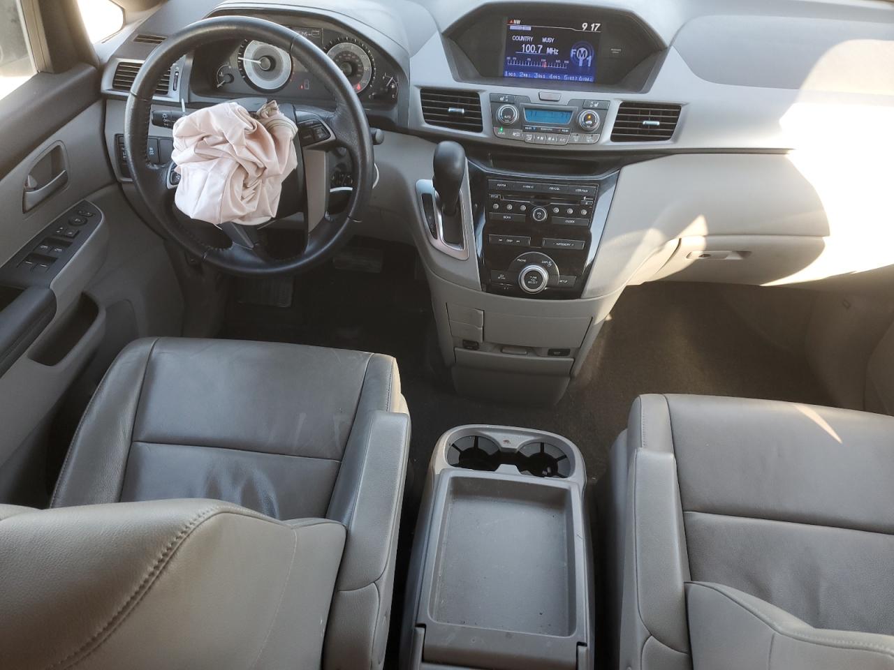 2012 Honda Odyssey - Image 8