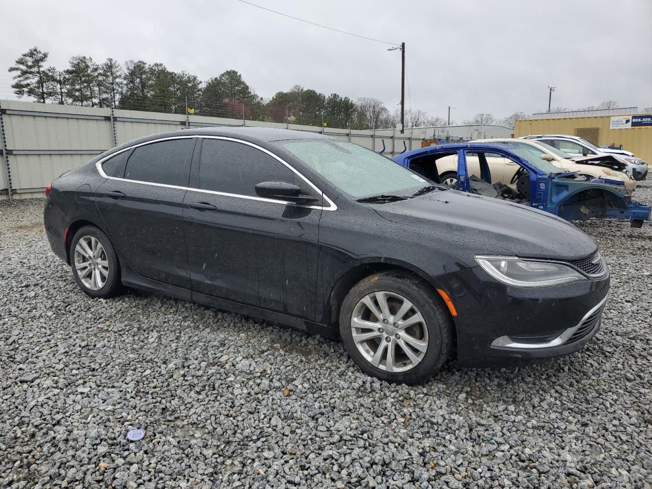 2016 Chrysler 200 - Image 4