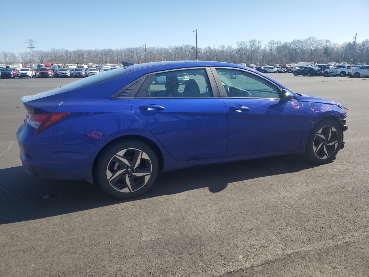 2023 Hyundai Elantra - Image 3