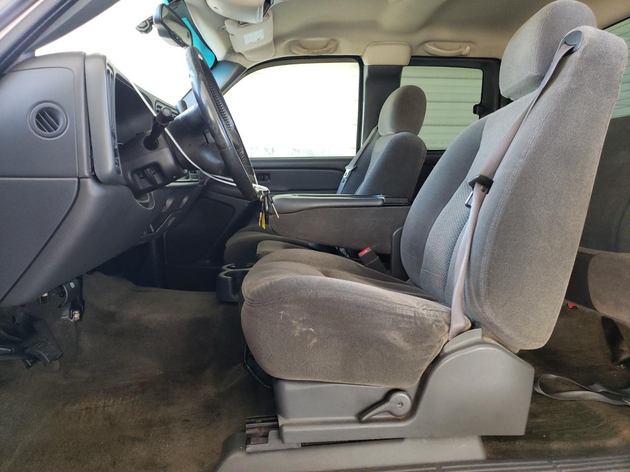 2005 Chevrolet Silverado - Image 7