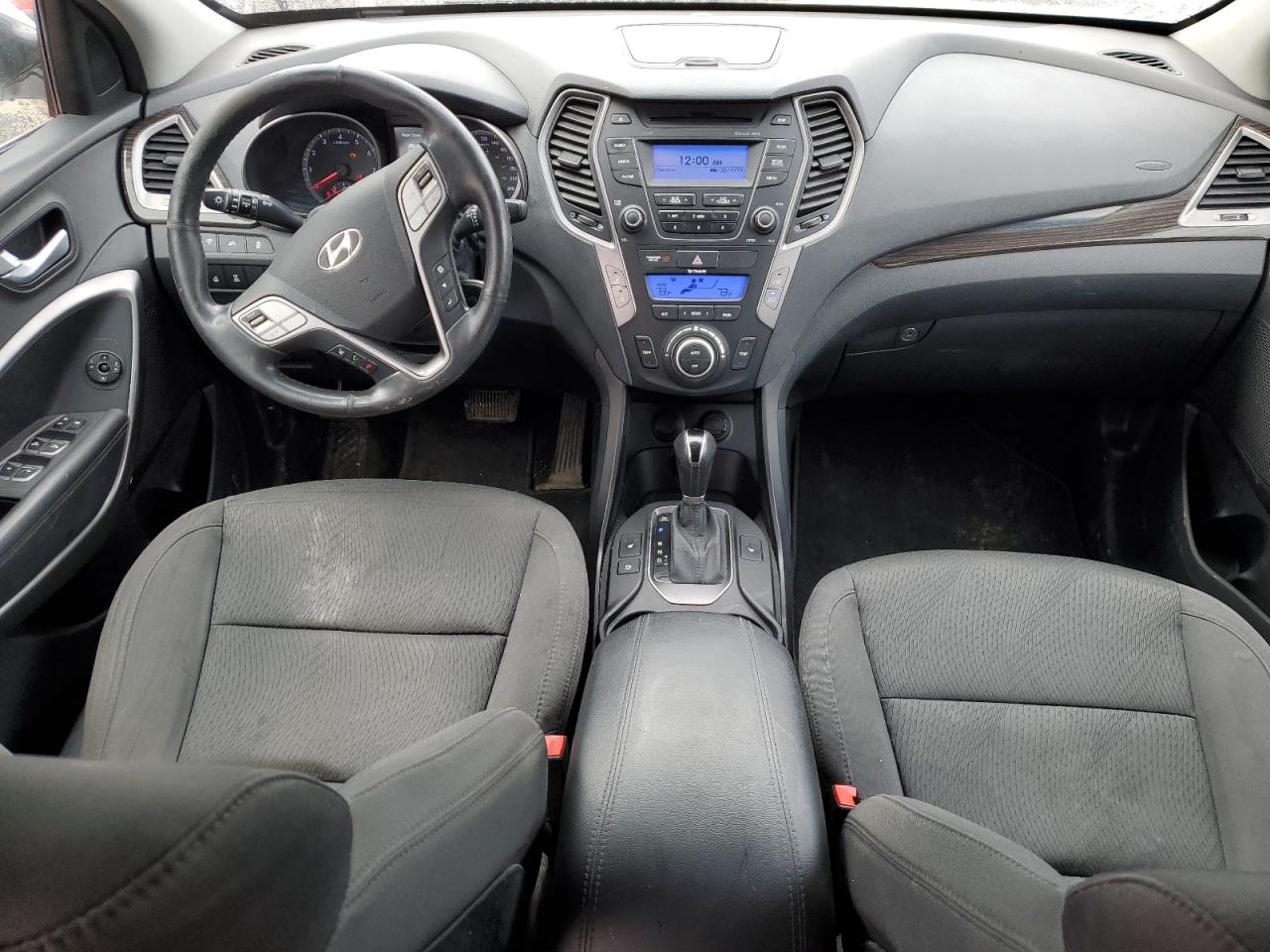 2016 Hyundai Santa Fe - Image 8