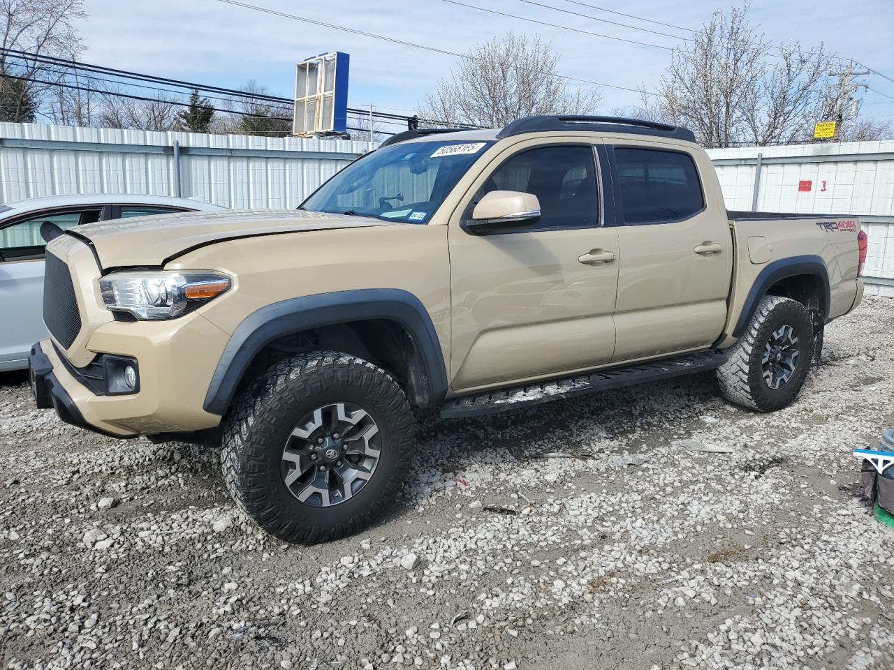 2016 Toyota Tacoma Double Cab للبيع في Walton، KY - Rear End