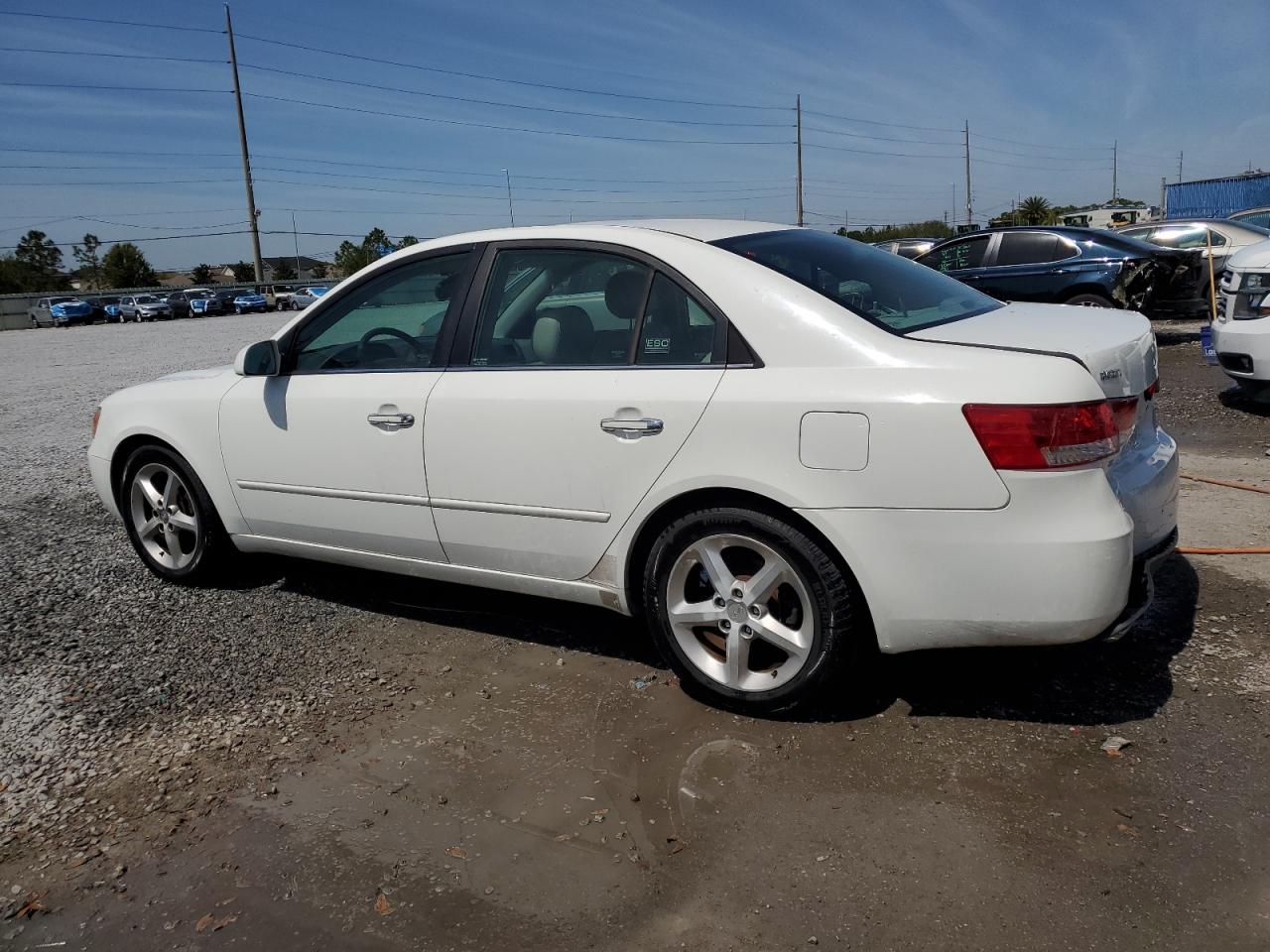 2007 Hyundai Sonata - Image 2