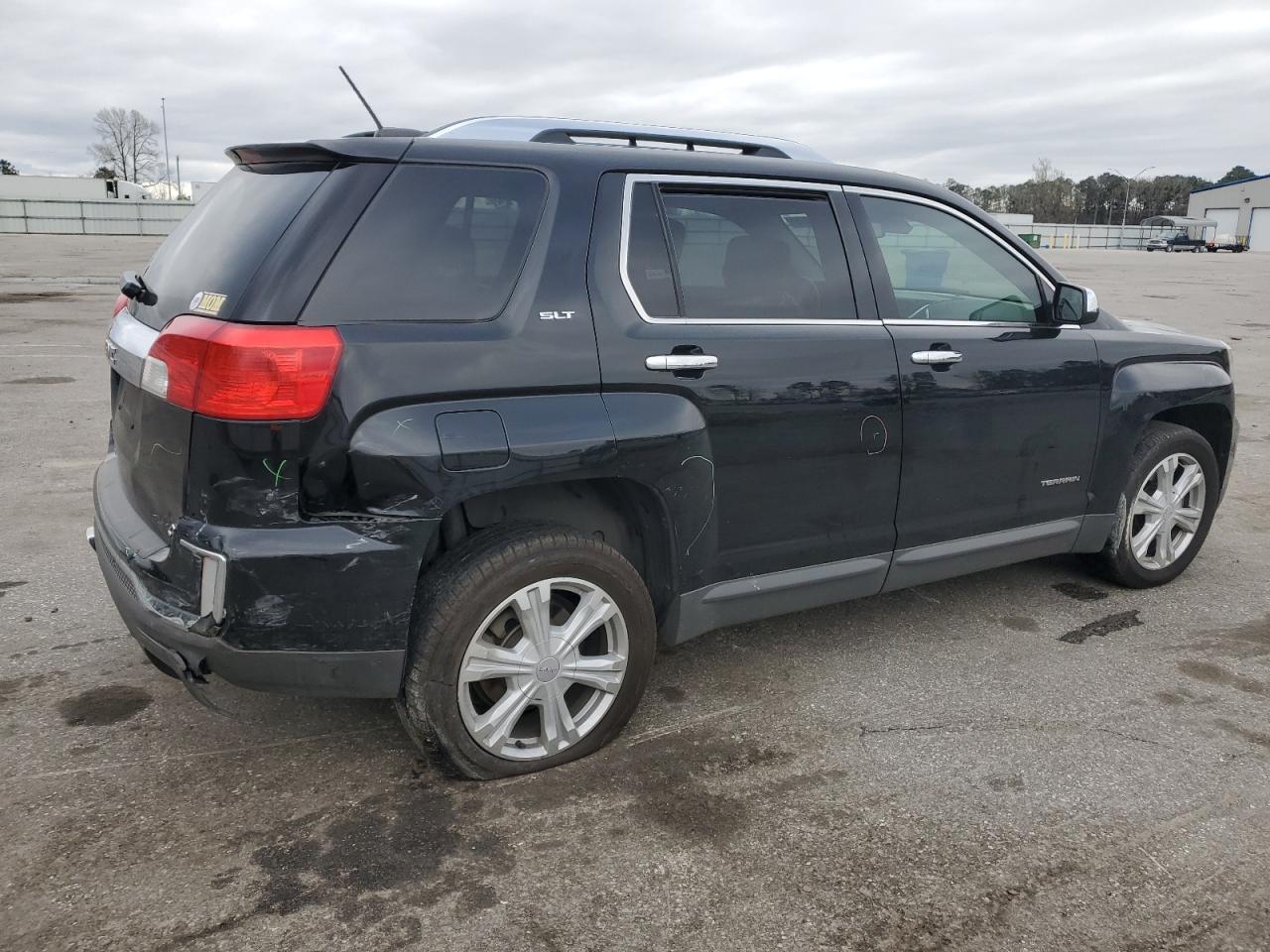 2016 GMC Terrain - Image 3