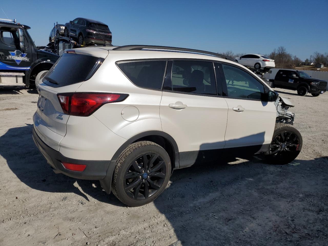 2019 Ford Escape - Image 3