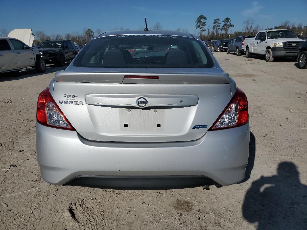 2015 Nissan Versa - Image 6