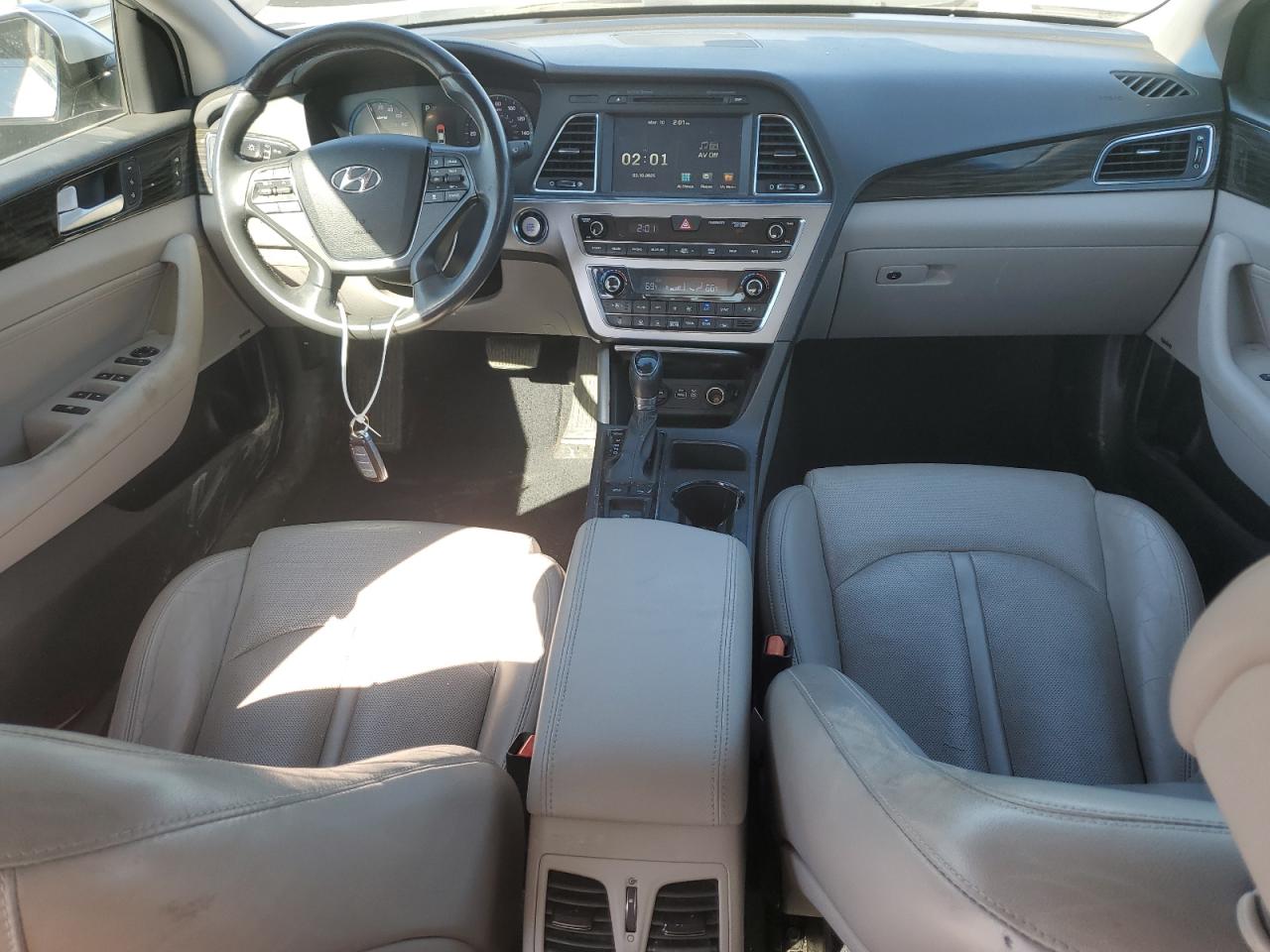 2016 Hyundai Sonata - Image 8