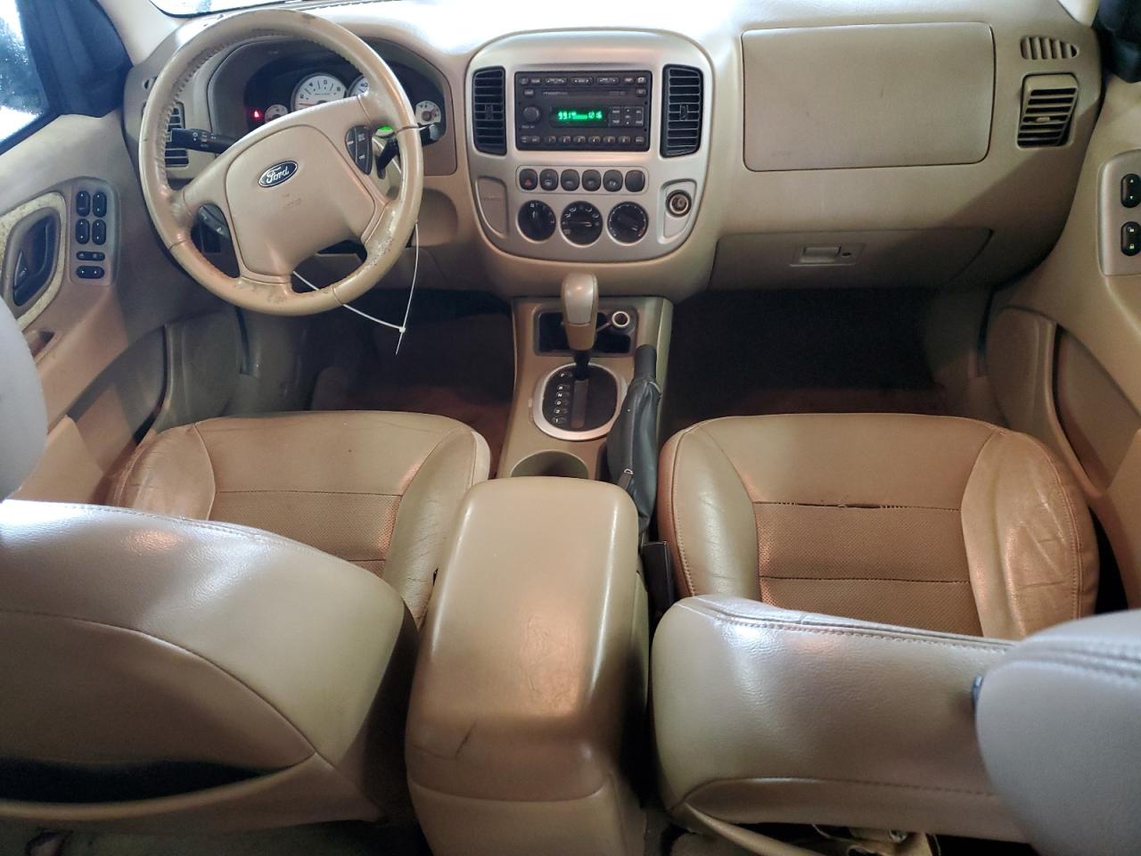 2005 Ford Escape - Image 8