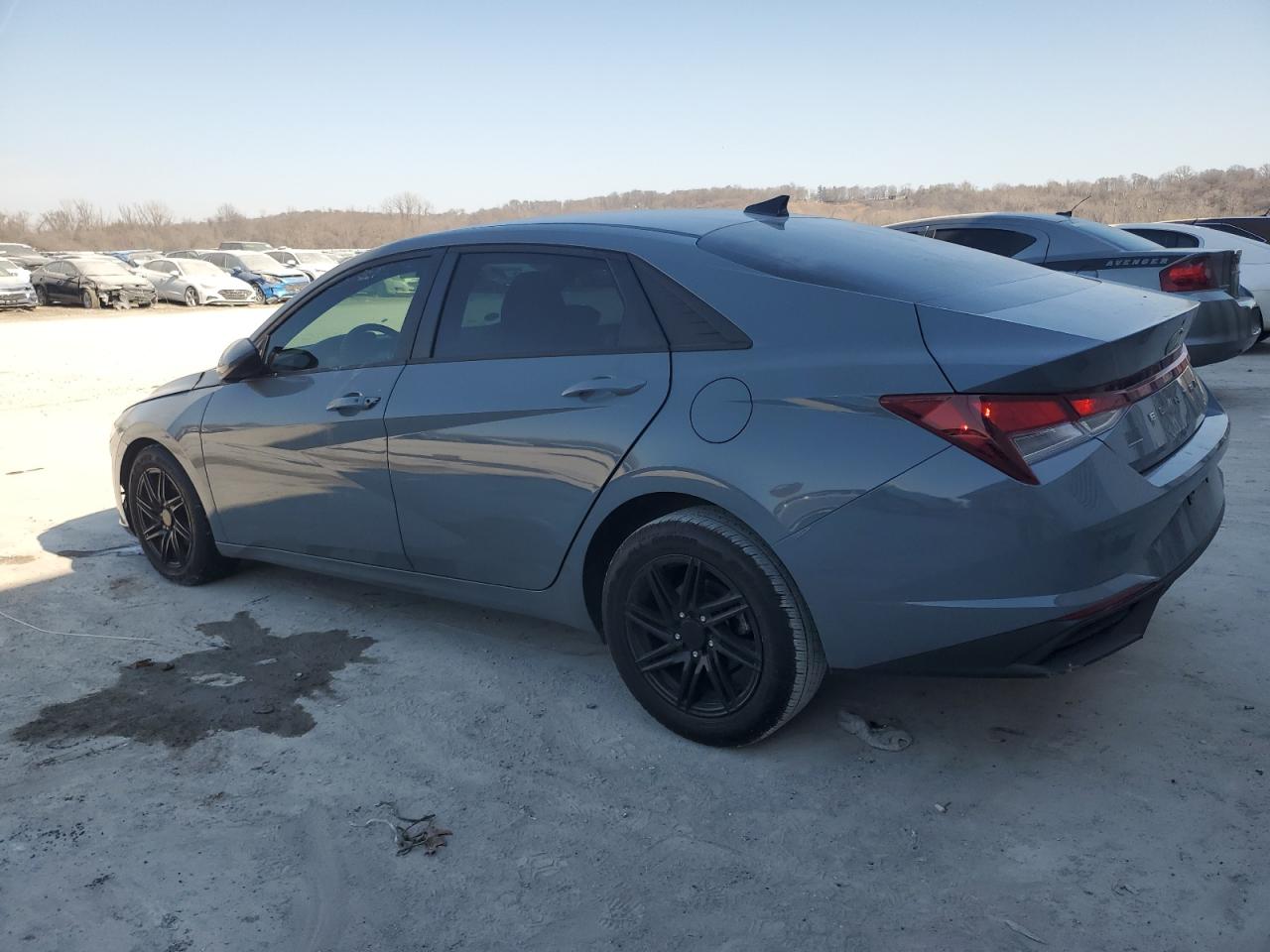 2021 Hyundai Elantra - Image 2