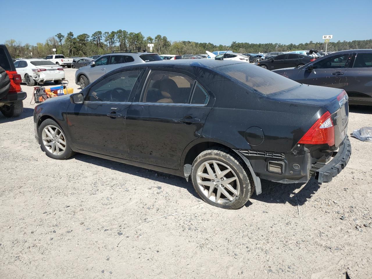 2010 Ford Fusion - Image 2