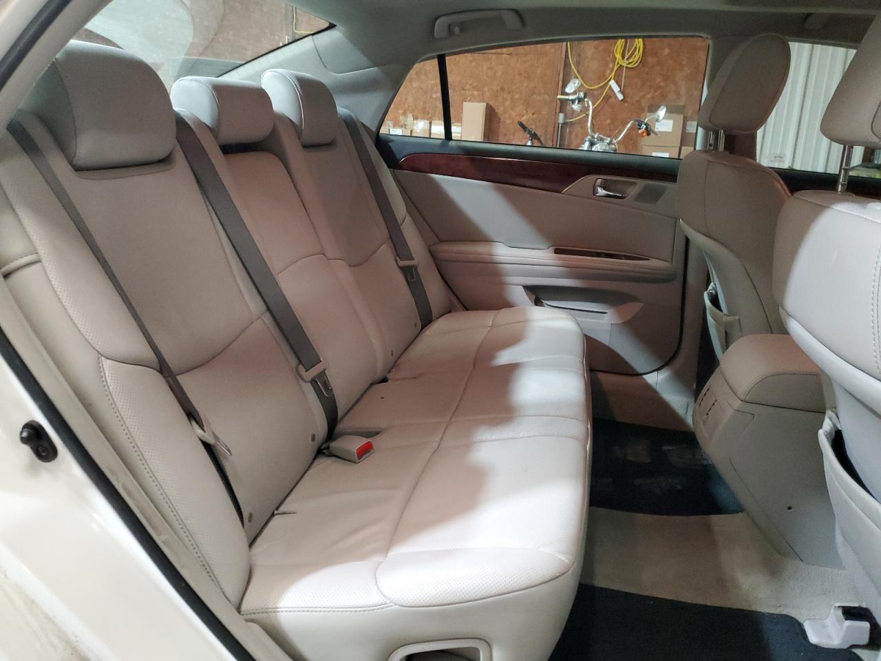 2011 Toyota Avalon - Image 10